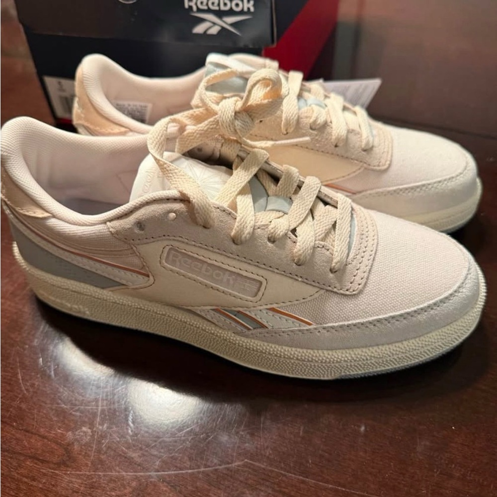 New Reebok Club C Revenge tapioca chalk gray men's 5 women's 6.5